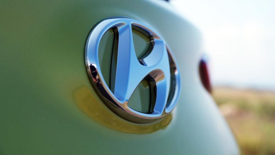 Логотип Hyundai Kona 2018 года  (NA) (фото 71 из 87)
